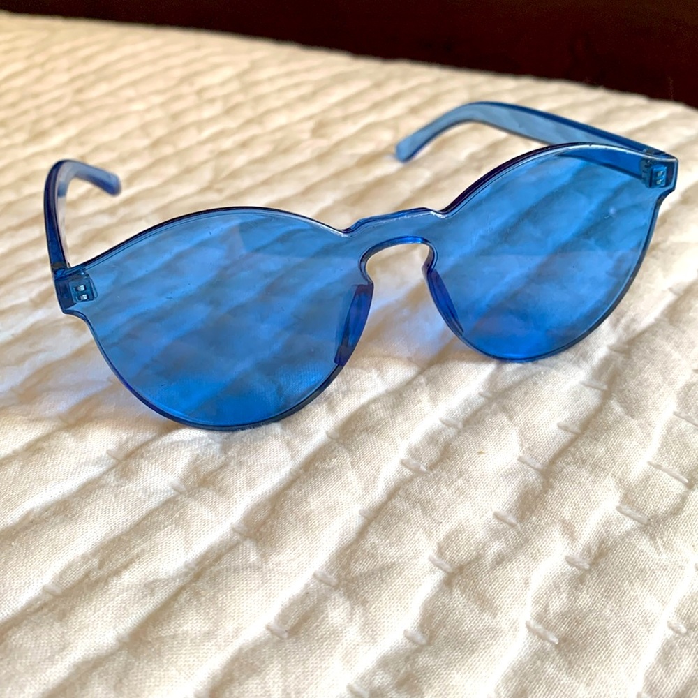 Free People blue tint sunnies